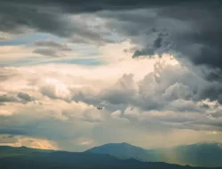 Cirebon Siap Beraktivitas! Cuaca Stabil, Warga Tetap Diminta Waspada Perubahan Mendadak