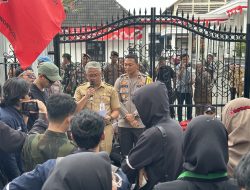 Gelombang Demonstrasi di Cirebon, Massa Merusak Gedung DPRD dan Kantor Polisi