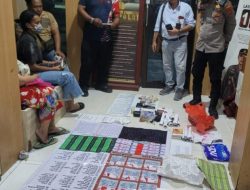 gotong royong Warna-warni Jalanan Desa Krasak Indramayu Jelang HUT ke-80 RI