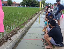 Cara Warga Kalianyar Cirebon Ubah Selokan Jadi Lokasi Mancing Massal