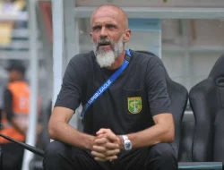 Persebaya Resmi Pecat Eduardo Perez