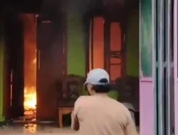 ODGJ Bakar Sofa, Rumah di Cirebon Nyaris Ludes Terbakar
