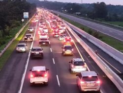Arus Balik Padati Jalur Arteri Cirebon, Antrean 2 Km